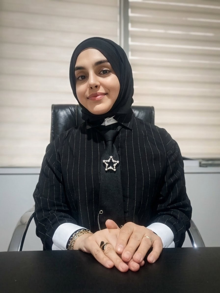 Psikolog Esma Şahperiyeva portre fotoğrafı